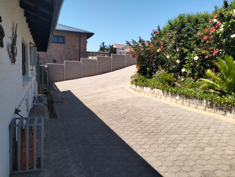 2 Bedroom Property for Sale in Reebok Western Cape